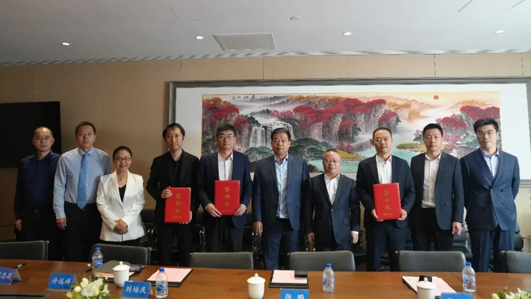居然之家與當(dāng)代置業(yè)簽訂戰(zhàn)略合作協(xié)議