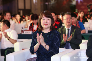 新時代的半邊天優(yōu)雅奮進